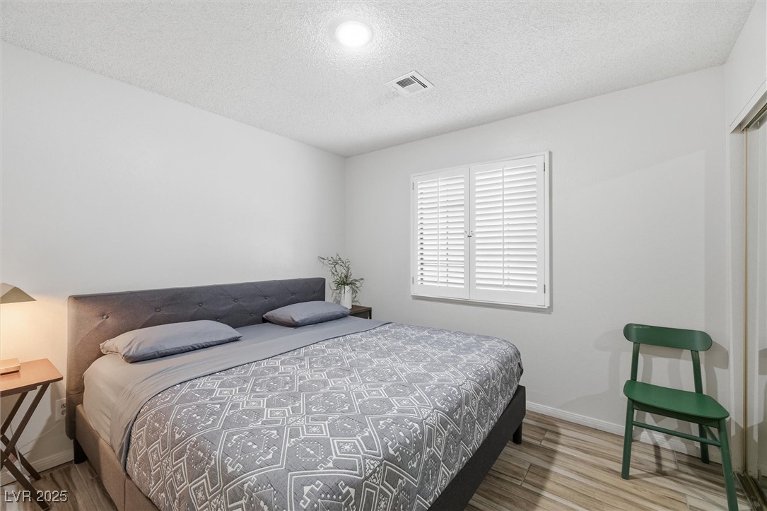 Las Vegas, Nevada 89103, United States, 3 Bedrooms Bedrooms, ,4 BathroomsBathrooms,Residential,Active,253244