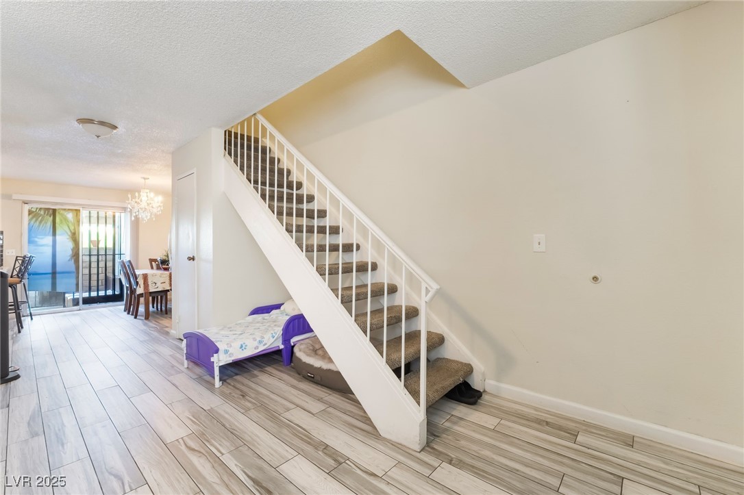 887 Stratton Lane
