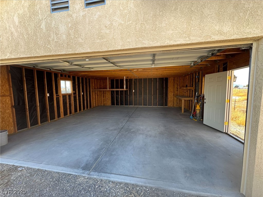 Pahrump, Nevada 89048, United States, 3 Bedrooms Bedrooms, ,3 BathroomsBathrooms,Residential,Pending,180331