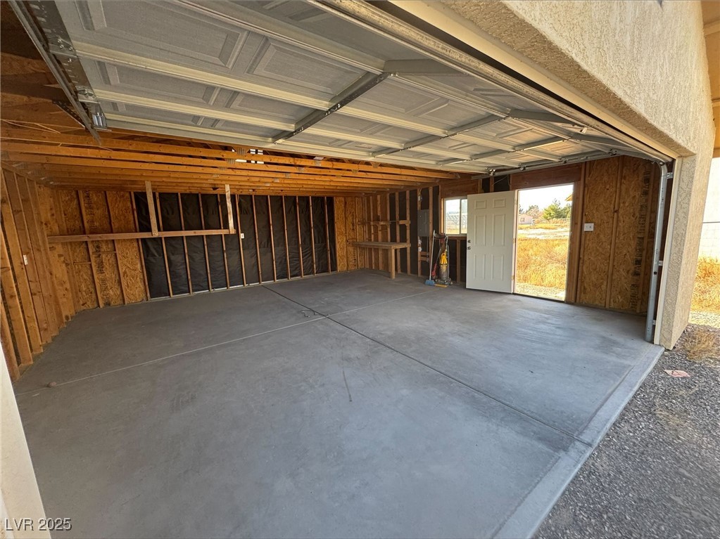 Pahrump, Nevada 89048, United States, 3 Bedrooms Bedrooms, ,3 BathroomsBathrooms,Residential,Pending,180331