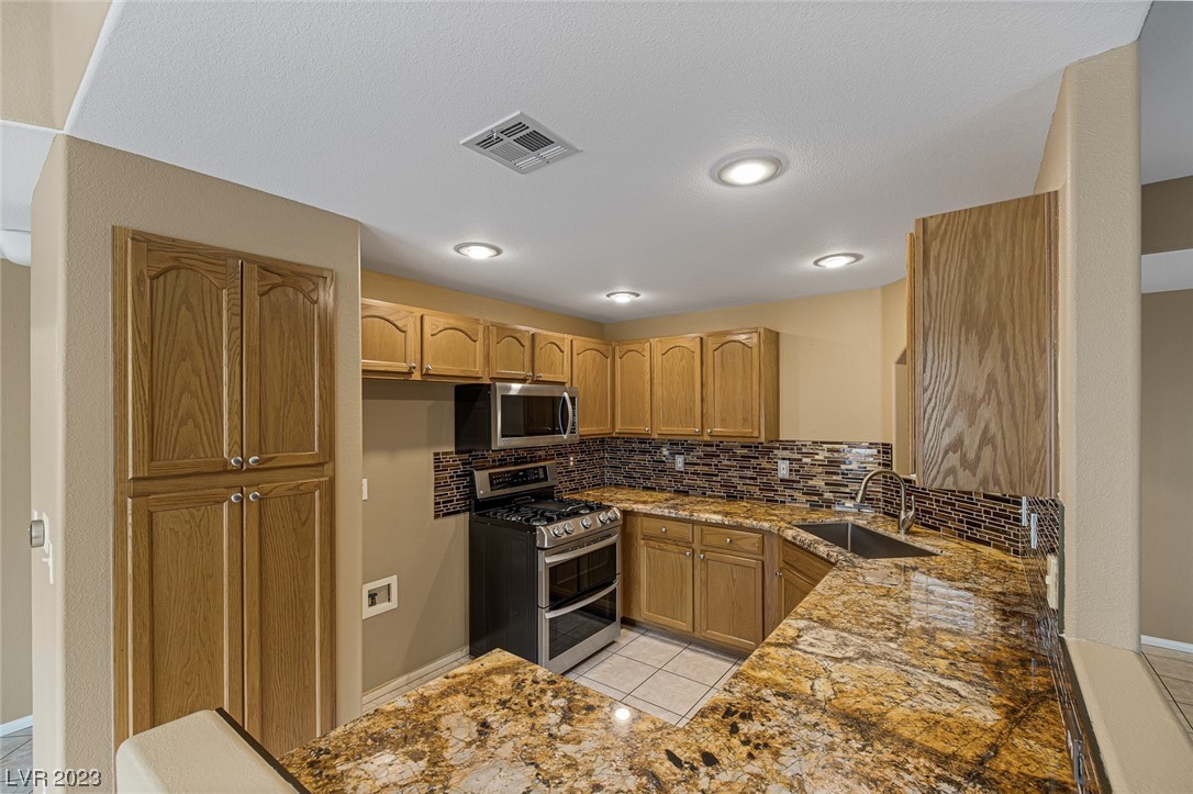 Photo 16 of 50 of 2050 W Warm Springs Road 611 condo