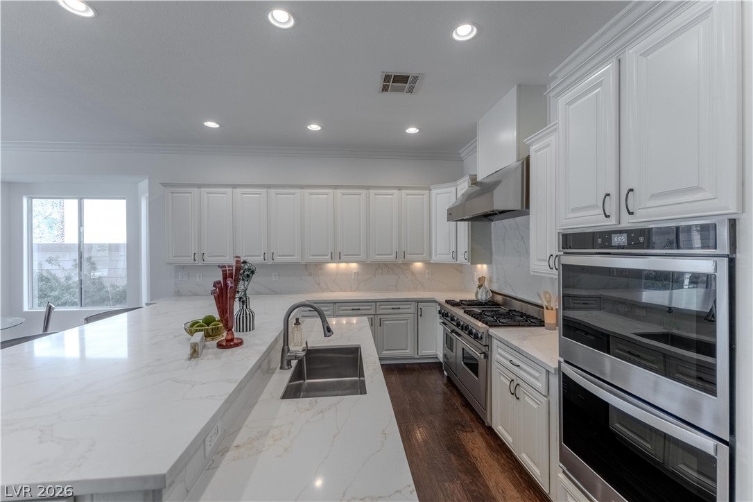 8088 Dark Hollow Place