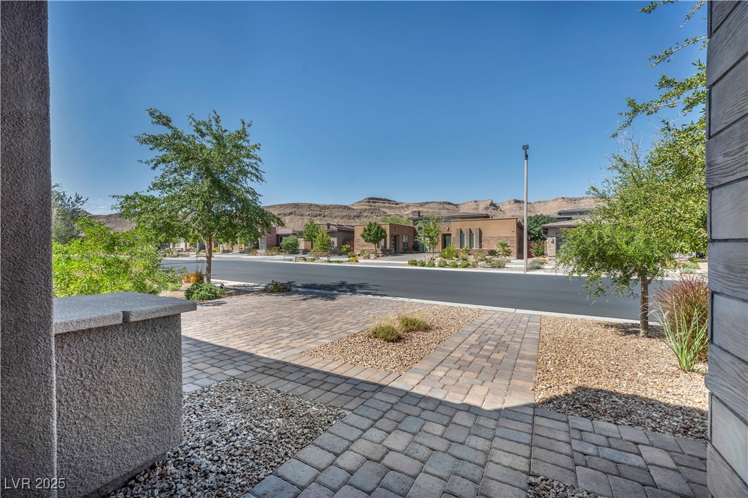 6684 Regency Stone Way, Las Vegas, Nevada image 5