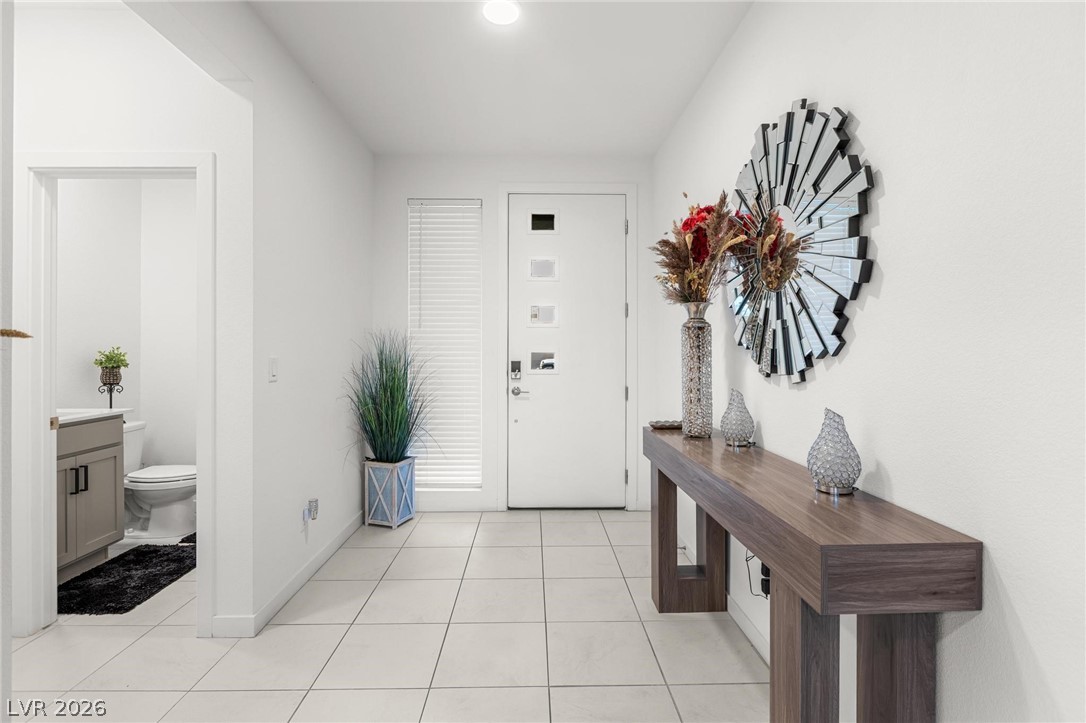 1414 Crimson Sunbird Avenue