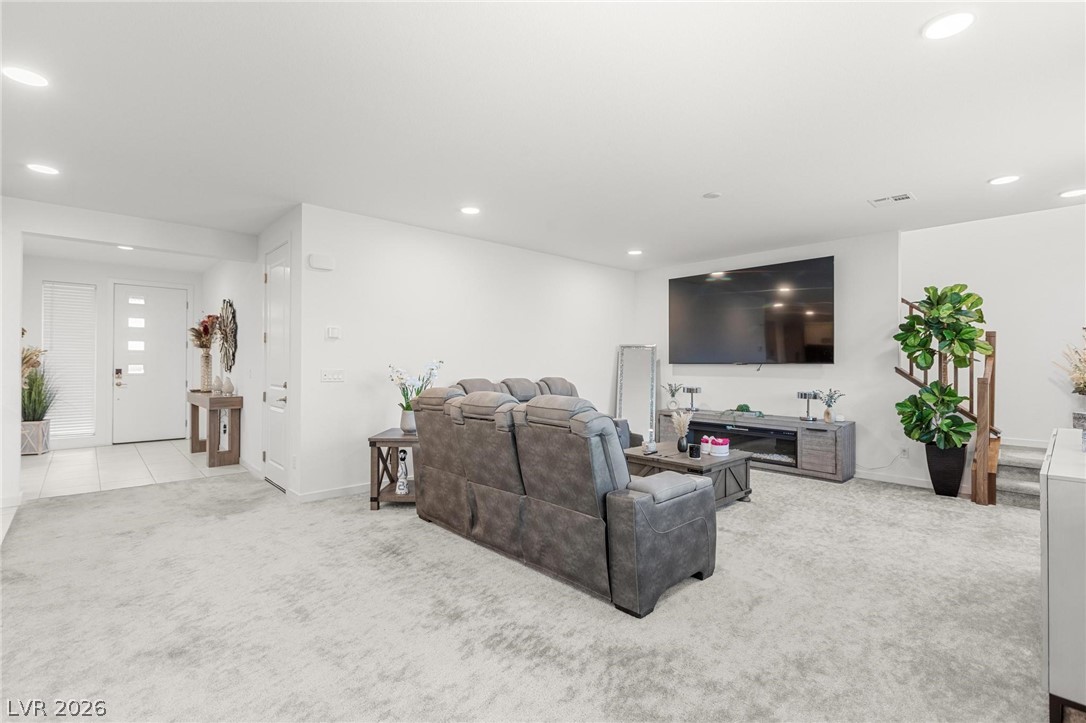 1414 Crimson Sunbird Avenue