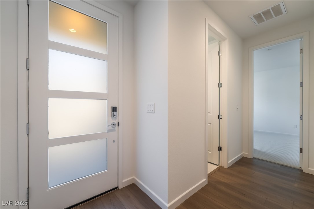 Properties 3 664 Fortis Creek Street