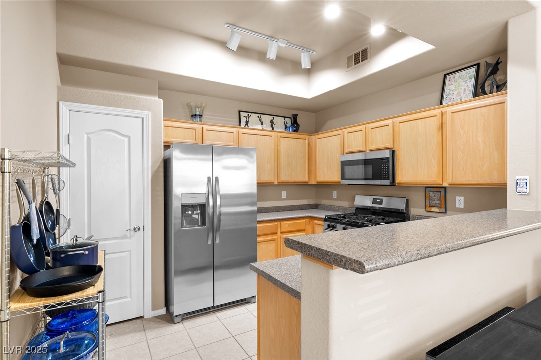 3451 Desert Cliff Street 103