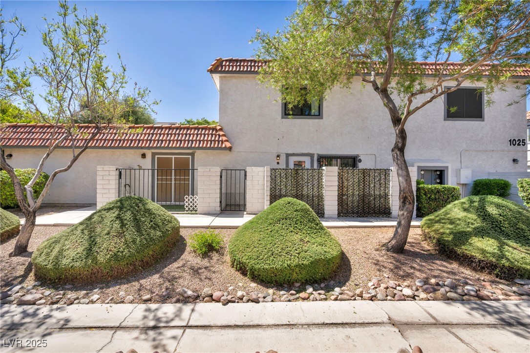1025 Willow Tree Drive #B, Las Vegas, Nevada image 23