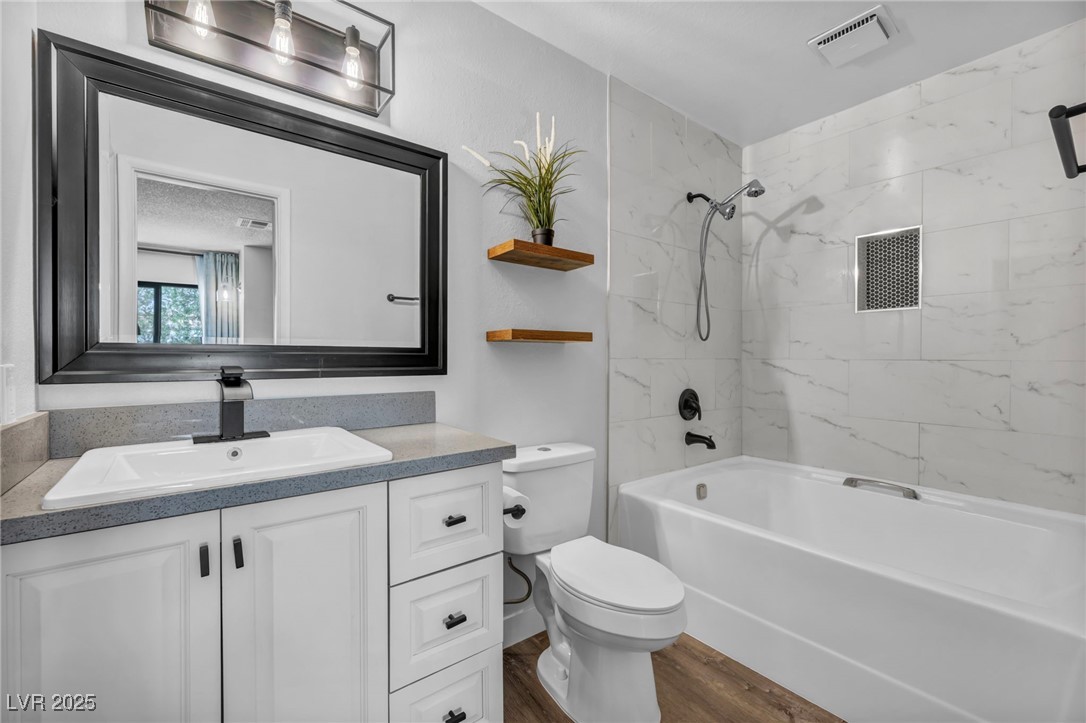 1025 Willow Tree Drive #B, Las Vegas, Nevada image 15