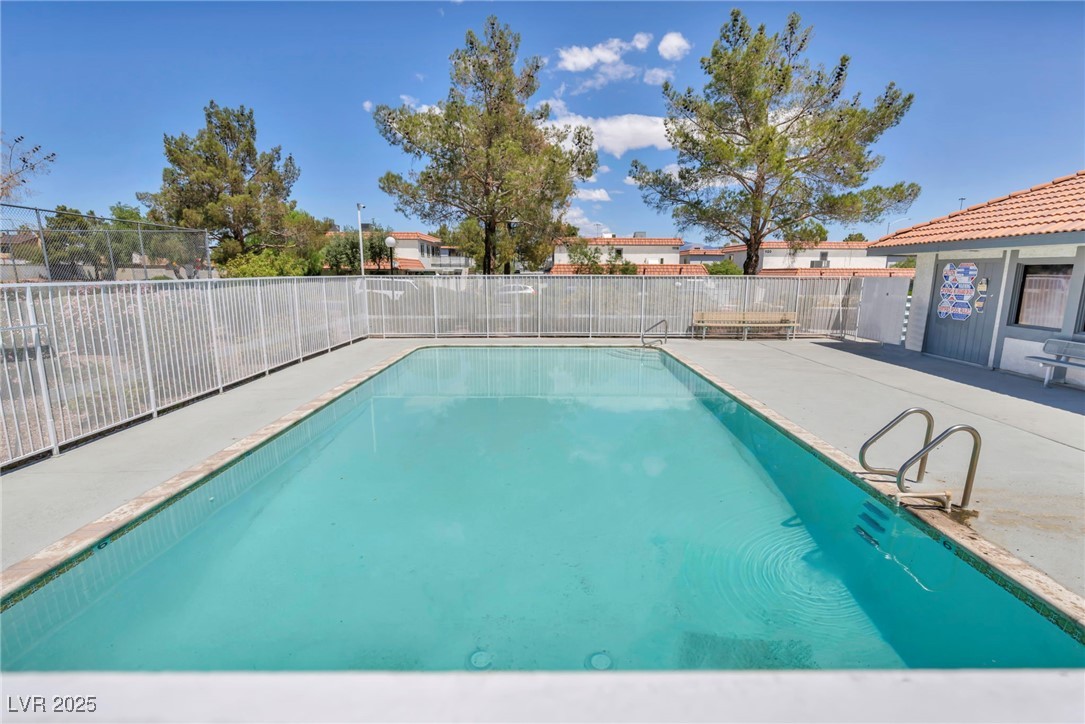 1025 Willow Tree Drive #B, Las Vegas, Nevada image 32