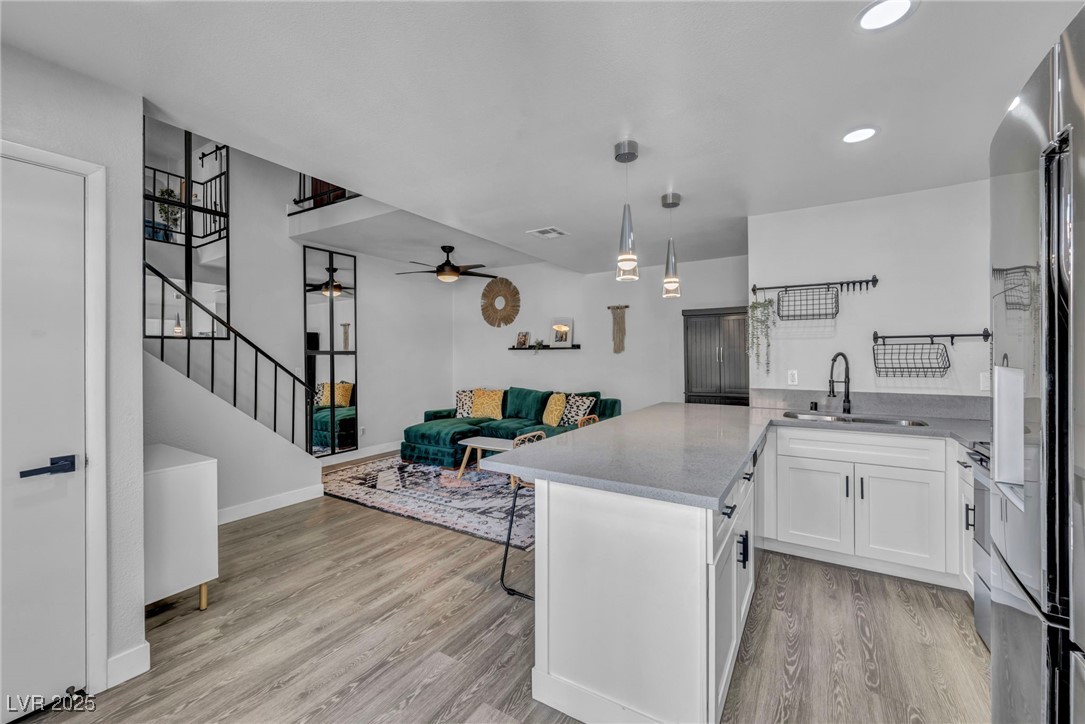 1025 Willow Tree Drive #B, Las Vegas, Nevada image 2