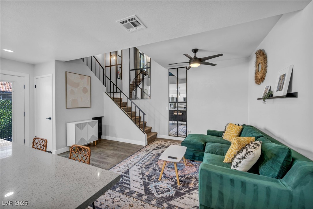 1025 Willow Tree Drive #B, Las Vegas, Nevada image 7