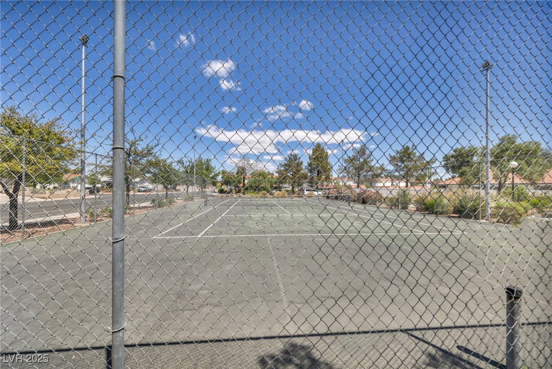 1025 Willow Tree Drive #B, Las Vegas, Nevada image 33