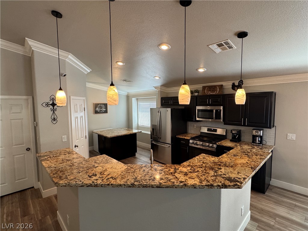 1071 Snow Roof Avenue