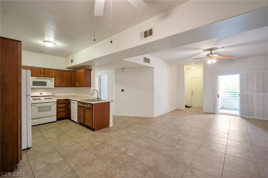 2291 W Horizon Ridge Parkway 2108