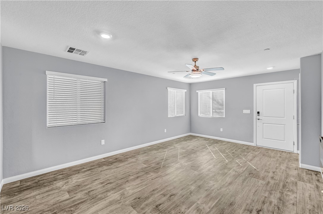 6940 Crescent Gold Street