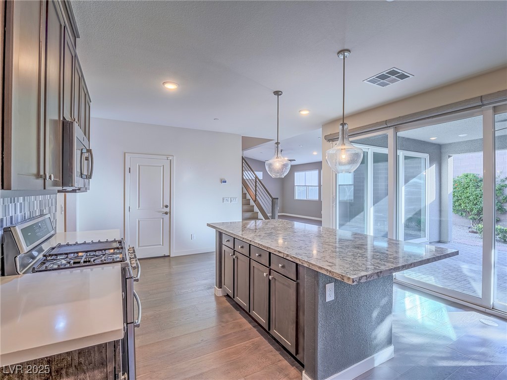 Henderson, Nevada 89052, United States, 3 Bedrooms Bedrooms, ,3 BathroomsBathrooms,Residential,Active,92084