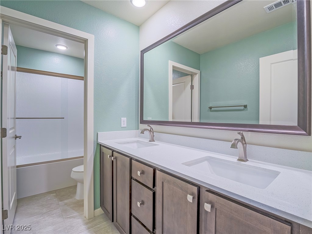 Henderson, Nevada 89052, United States, 3 Bedrooms Bedrooms, ,3 BathroomsBathrooms,Residential,Active,92084