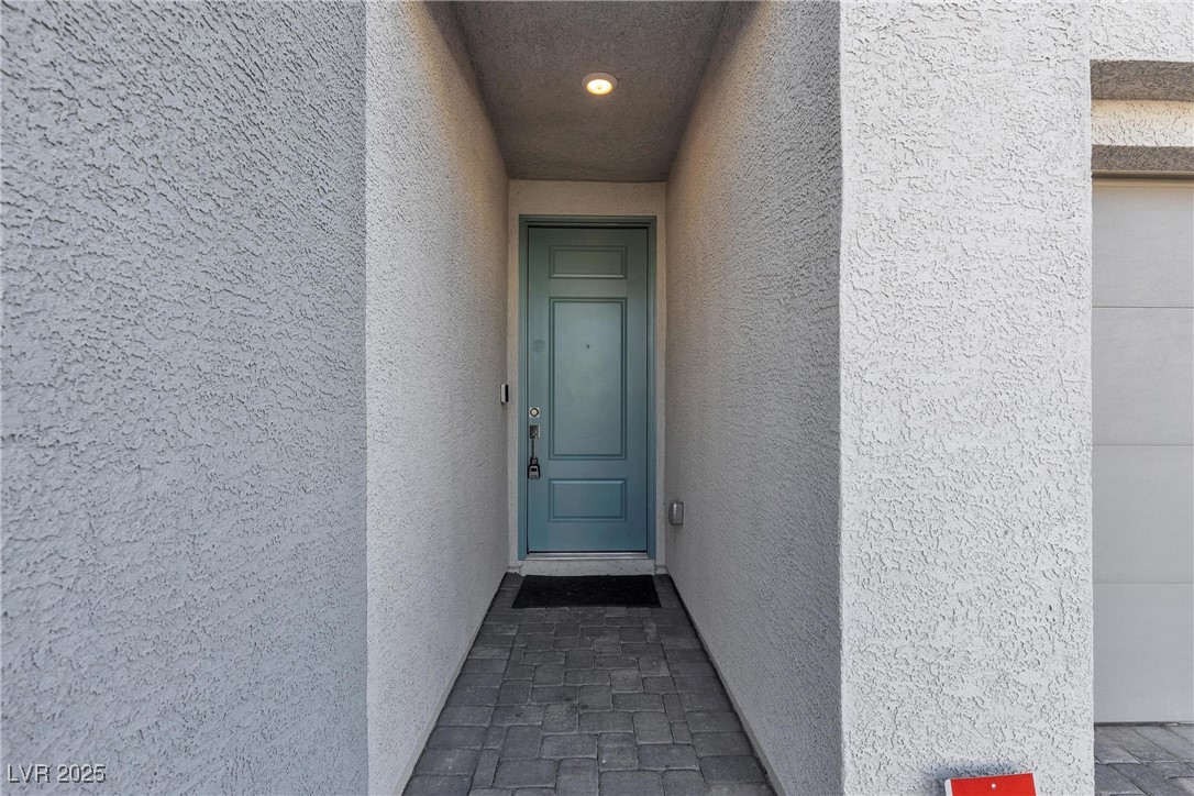 Properties 3 10179 Natural Anchor Street