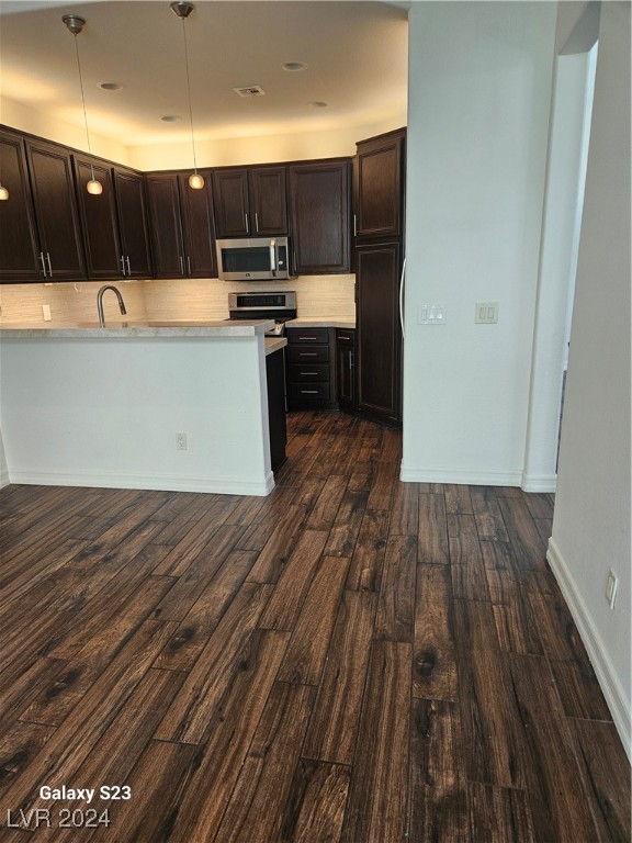 Las Vegas, Nevada 89134, United States, 3 Bedrooms Bedrooms, ,3 BathroomsBathrooms,Residential,Active,27810