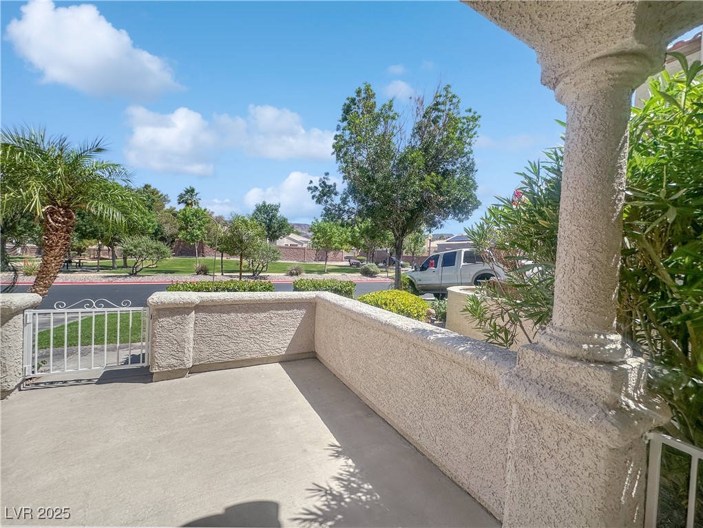 1506 Emerald Peak Avenue