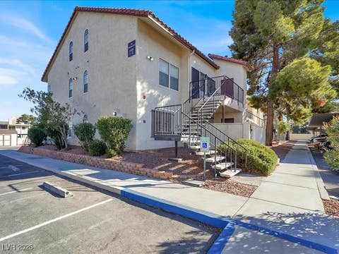 Condo For Sale - 3682 Melonies Drive #5<br/> Clark County, Las Vegas, NV 89103