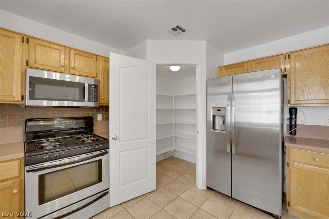 9424 Rolling Ridge Lane