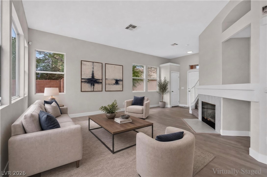 1836 Fossil Butte Way