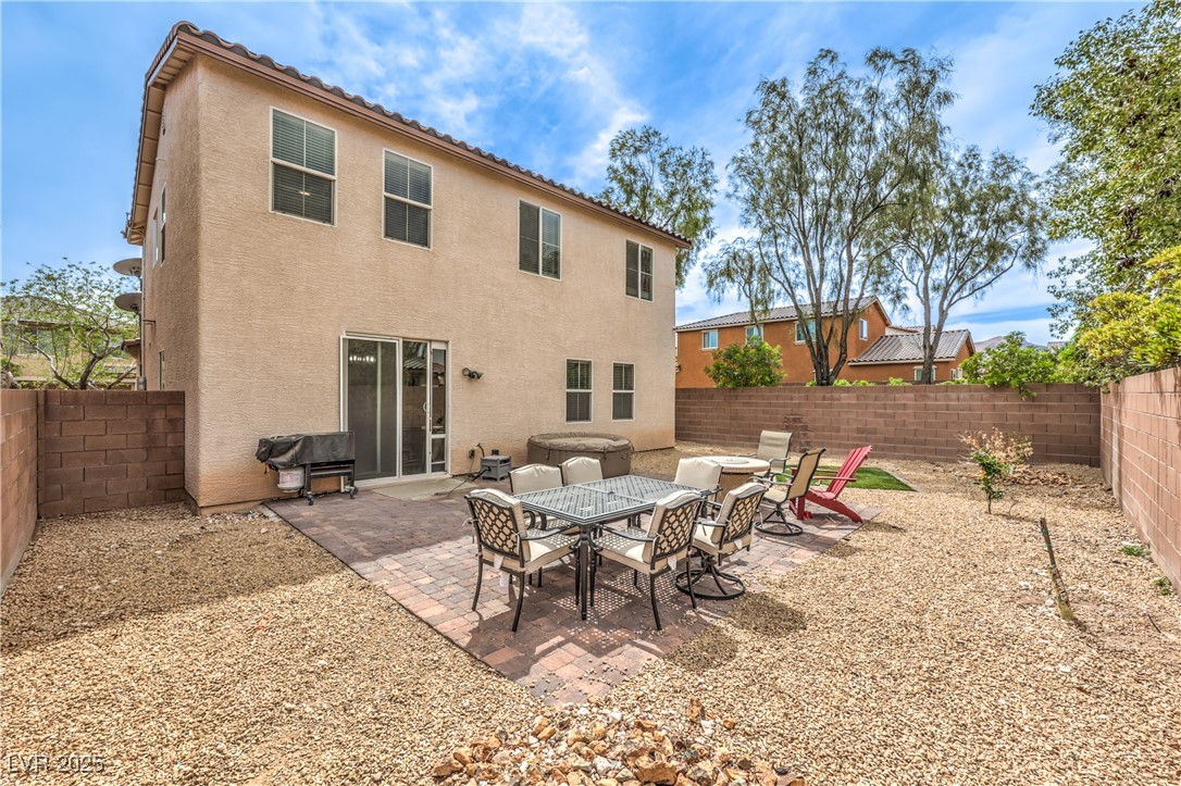 7898 Red Rock Ridge Avenue