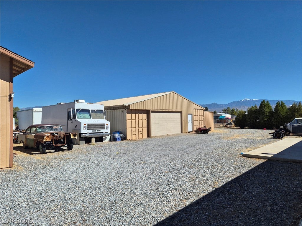 670 W Calvada Boulevard