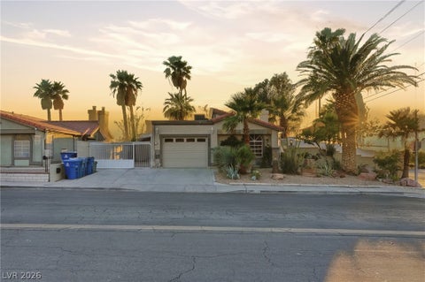 Homes For Sale - 2395 Los Feliz Street<br/> Las Vegas, NV 89156
