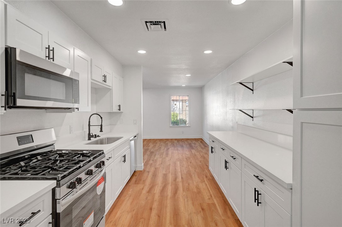 3907 Torsby Place, Las Vegas, Nevada image 1