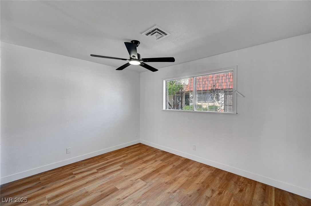 3907 Torsby Place, Las Vegas, Nevada image 21