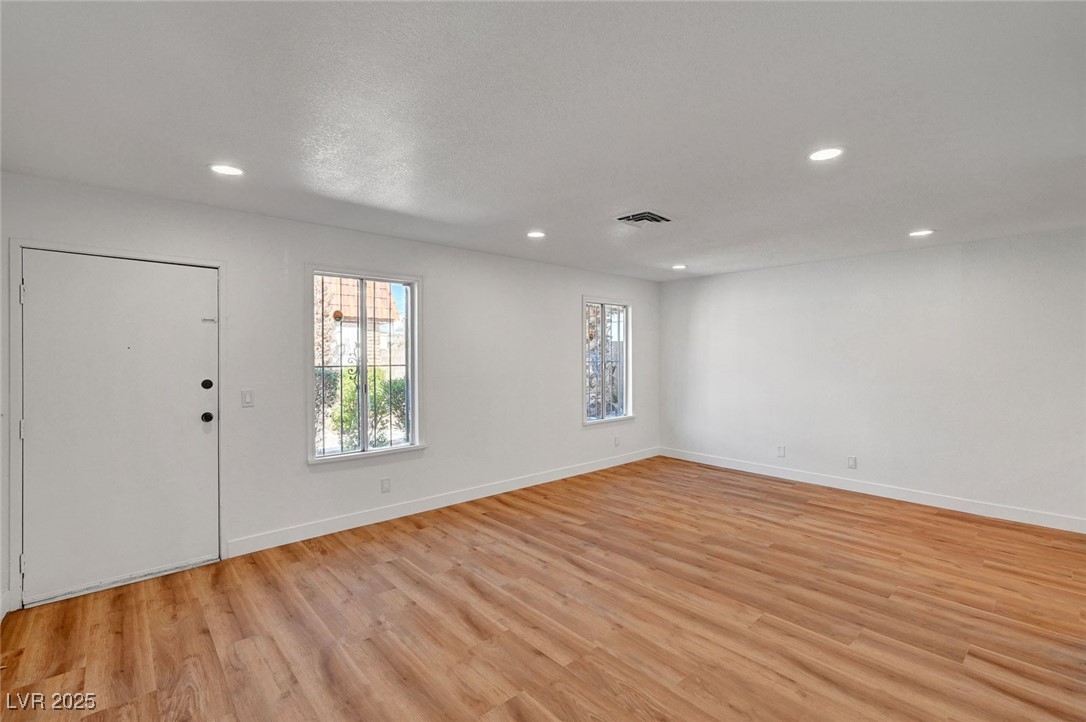 3907 Torsby Place, Las Vegas, Nevada image 4
