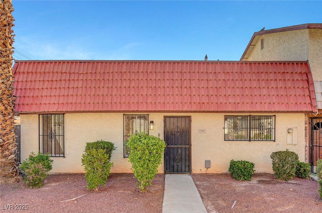3907 Torsby Place, Las Vegas, Nevada image 2