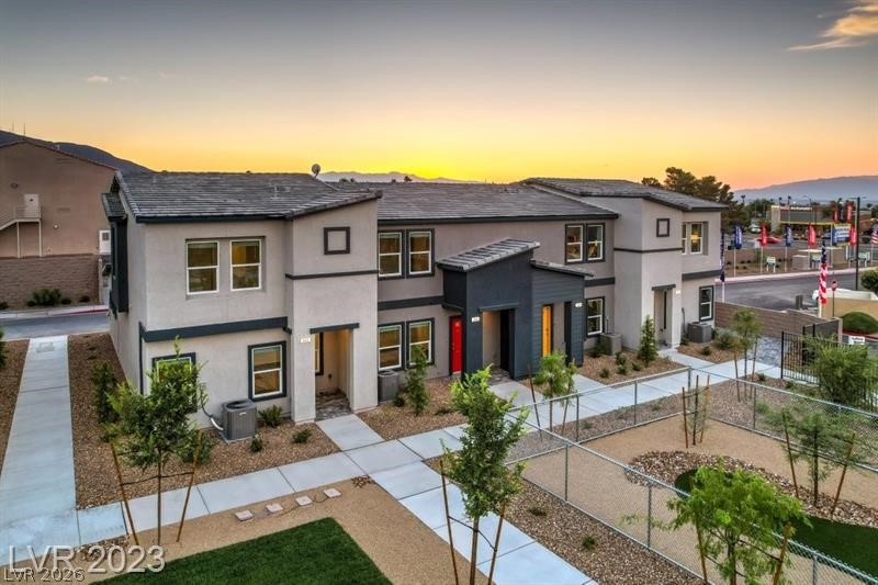 432 Horizon Cove Place