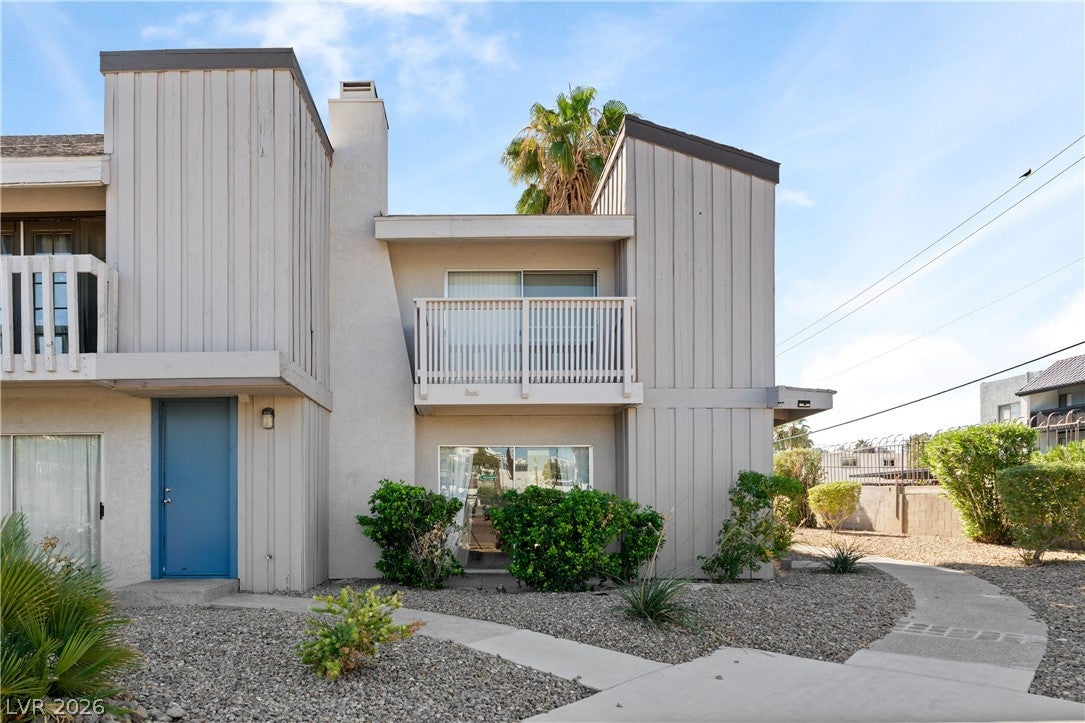 544 Oakbrook Lane