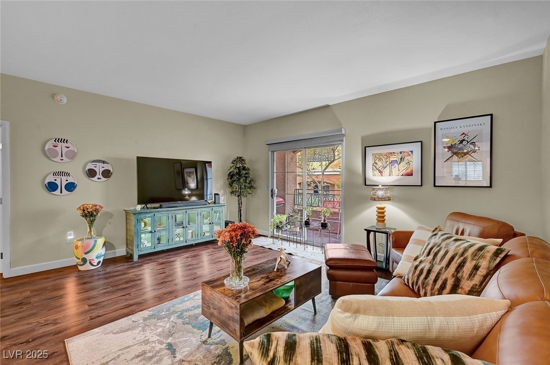 300 Amber Pine Street 105