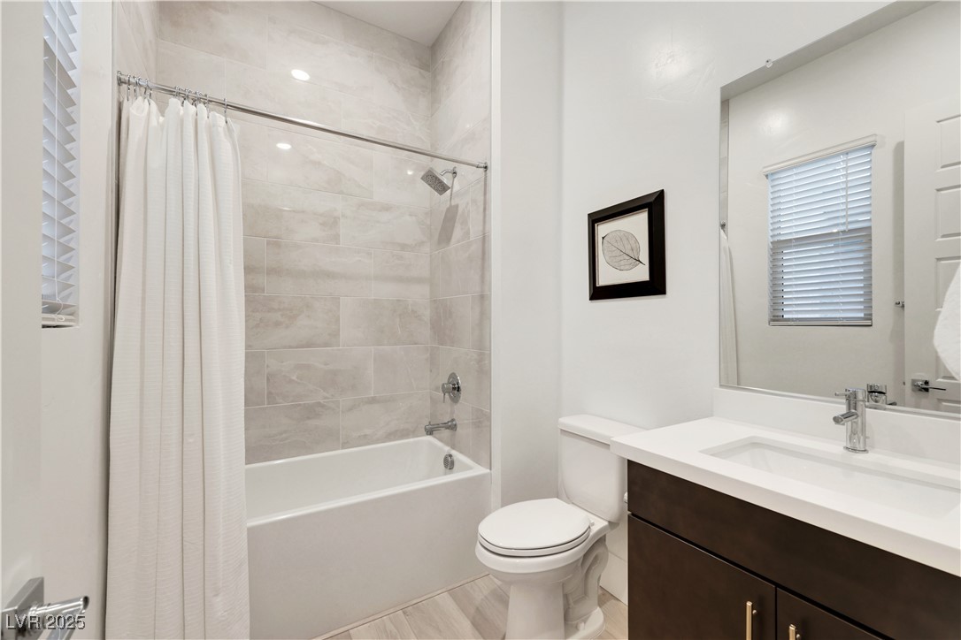 Las Vegas, Nevada 89138, United States, 4 Bedrooms Bedrooms, ,5 BathroomsBathrooms,Residential,Active,129463