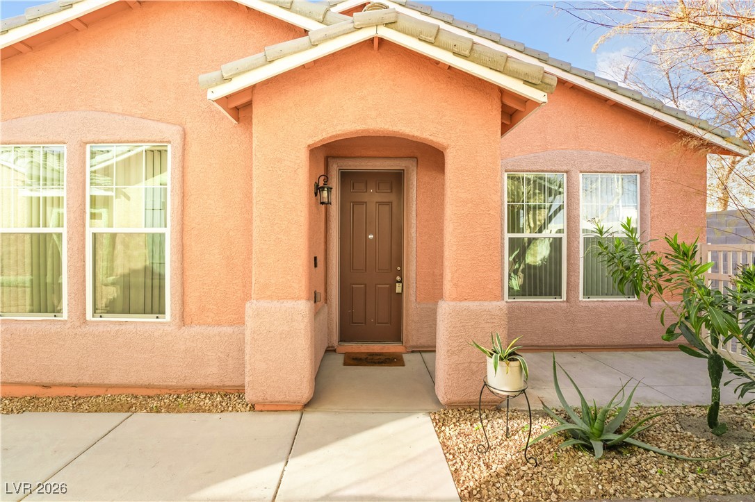 2528 Living Rock Street