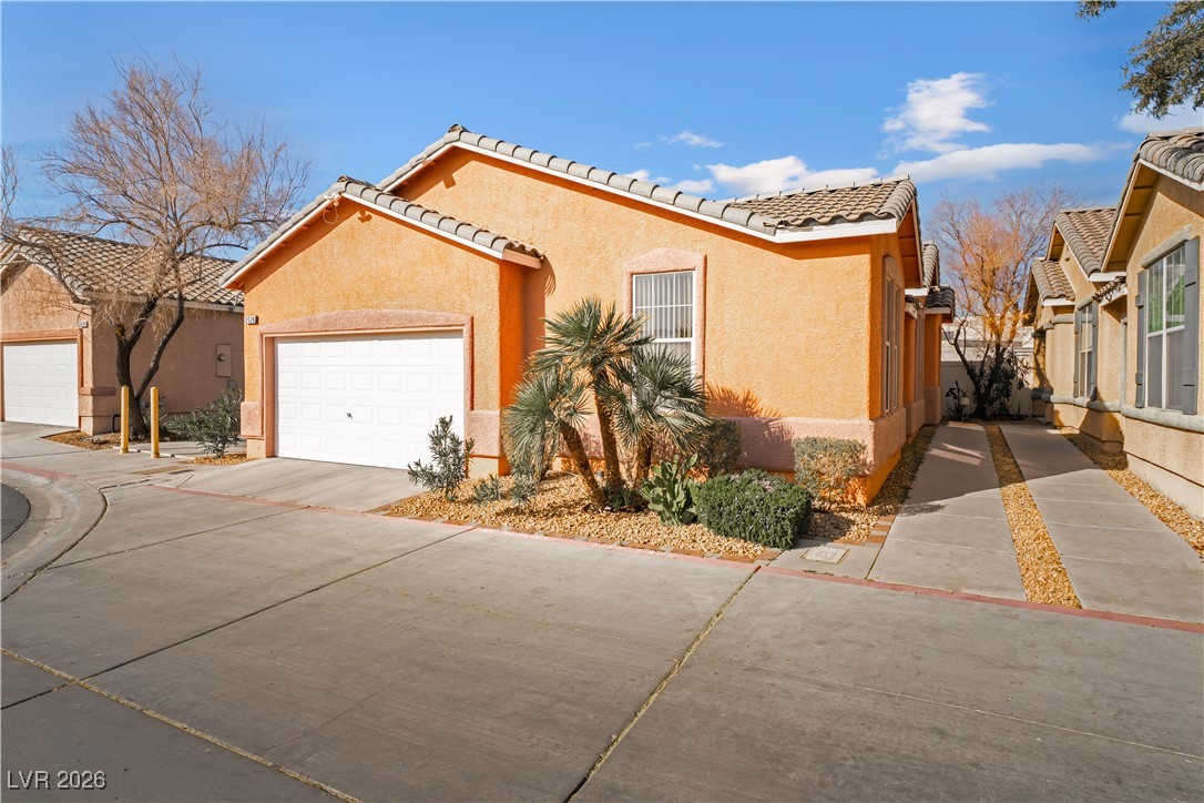 2528 Living Rock Street