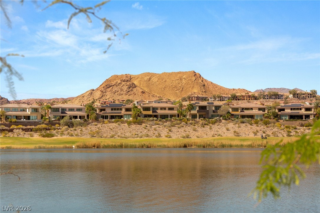 40 Grand Corniche Drive