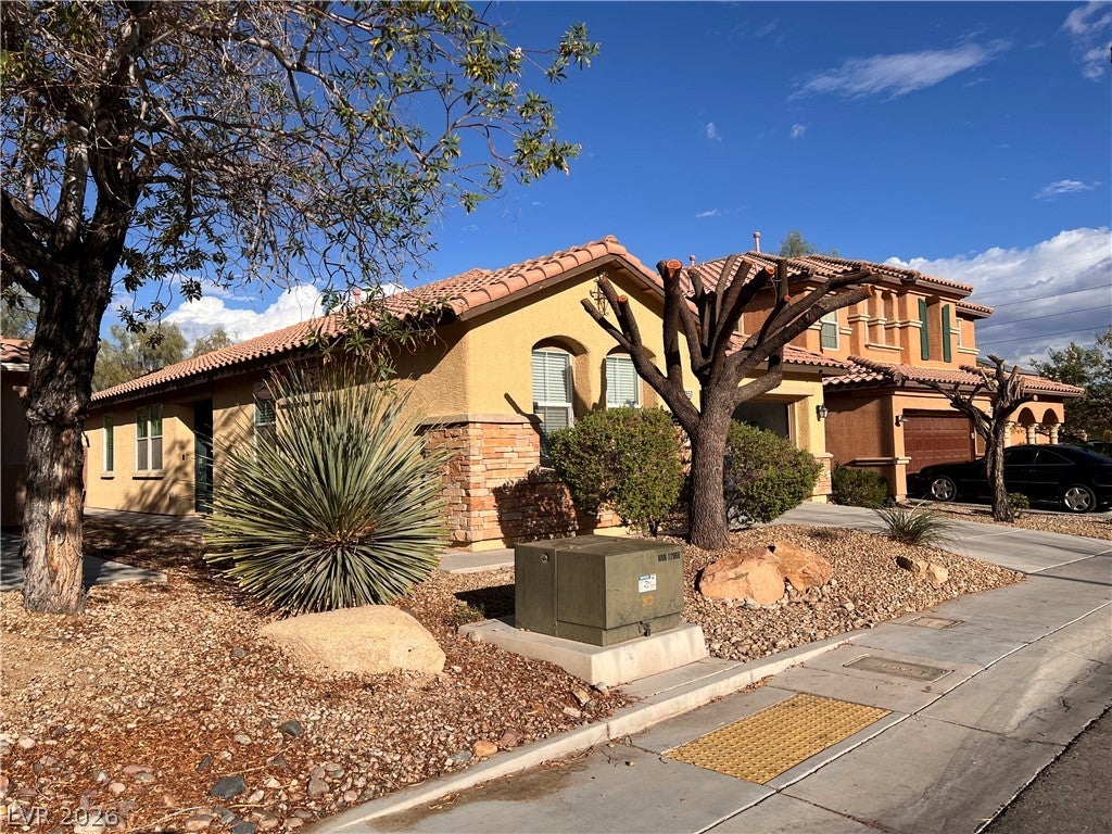 10953 Cherokee Landing Street