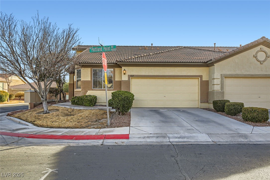 9269 Portland Point Avenue, Las Vegas, Nevada image 4