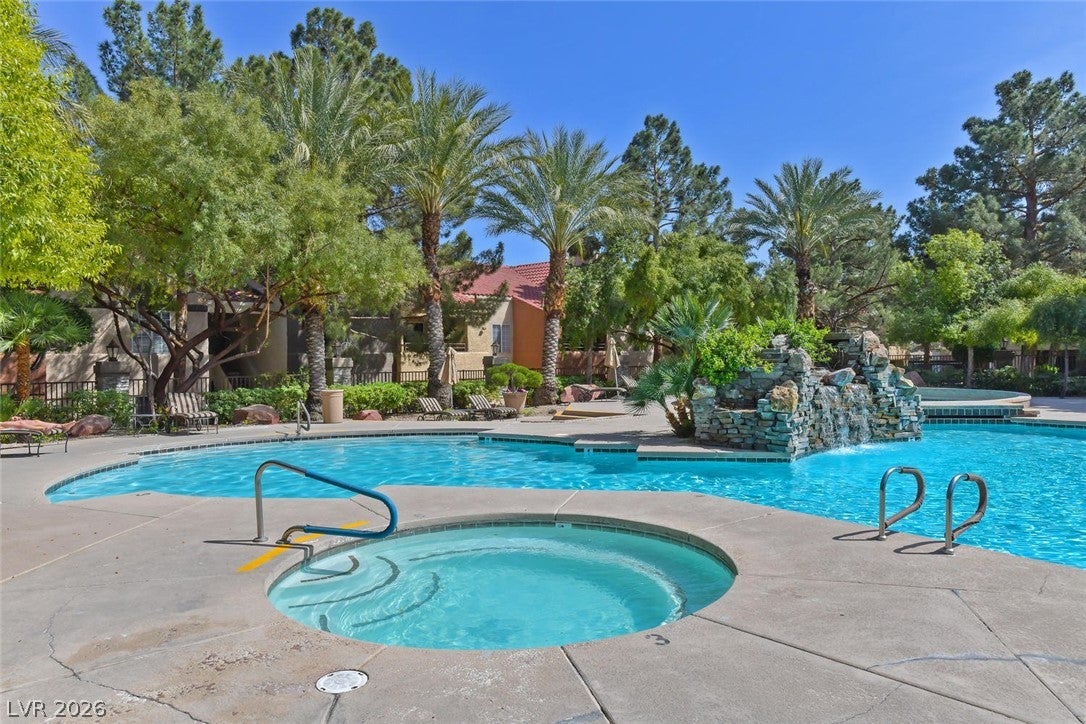 2200 S Fort Apache Road 2142