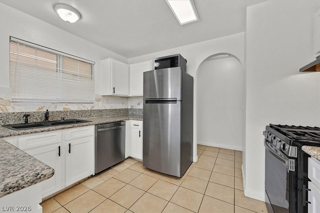 2200 S Fort Apache Road 2142
