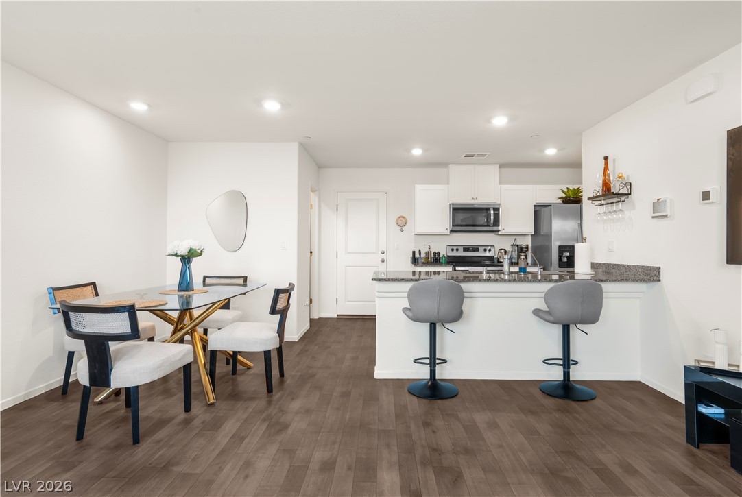 1128 Scarlet Sparrow Street