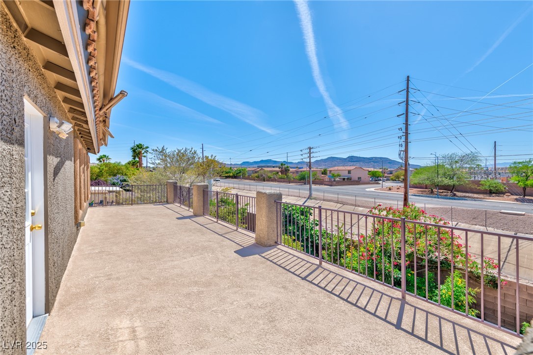 201 Palmarosa Street, Henderson, Nevada image 9