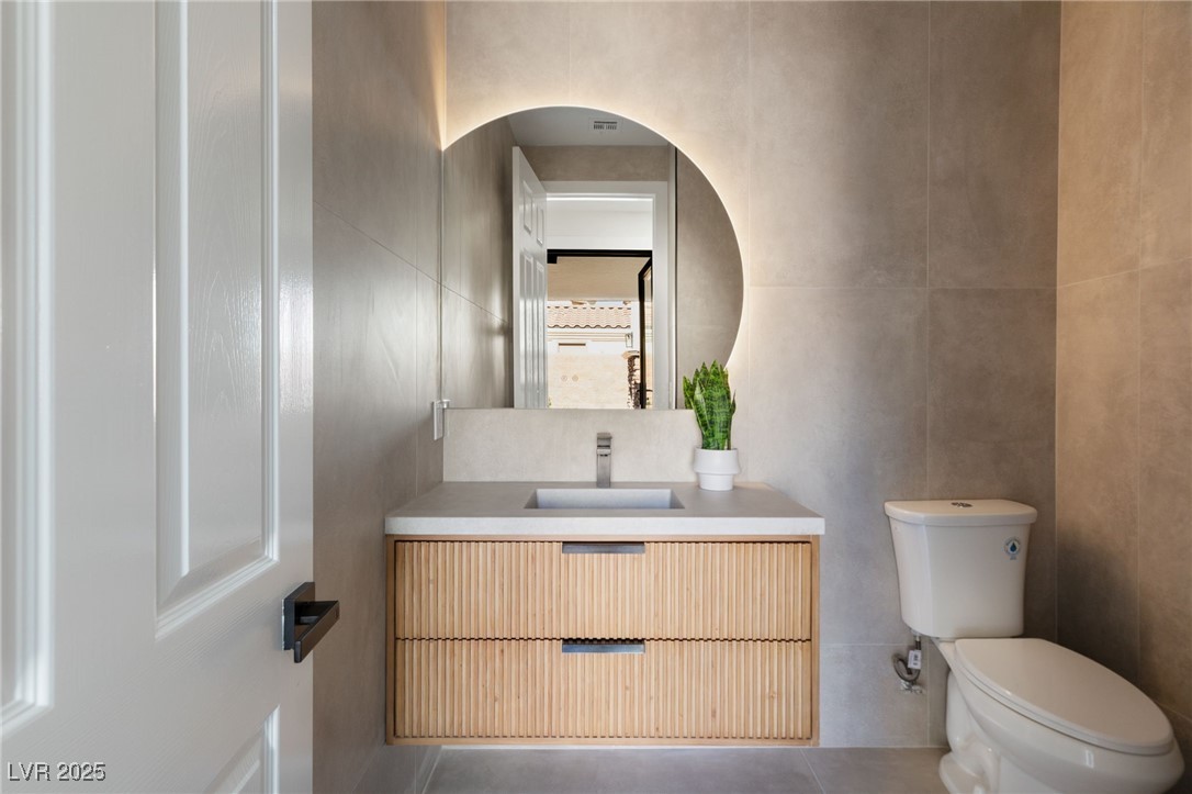 Las Vegas, Nevada 89141, United States, 4 Bedrooms Bedrooms, ,4 BathroomsBathrooms,Residential,Active,240284