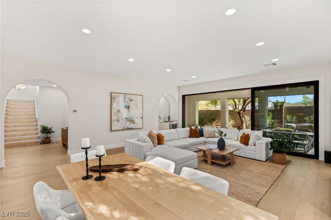 Las Vegas, Nevada 89141, United States, 4 Bedrooms Bedrooms, ,4 BathroomsBathrooms,Residential,Active,240284